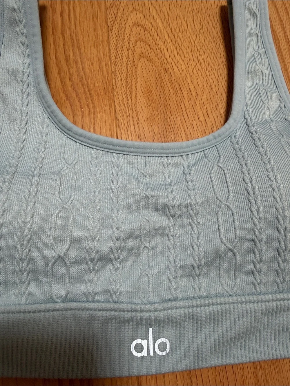 Alo yoga XS cable knit seamless padded sports bra.